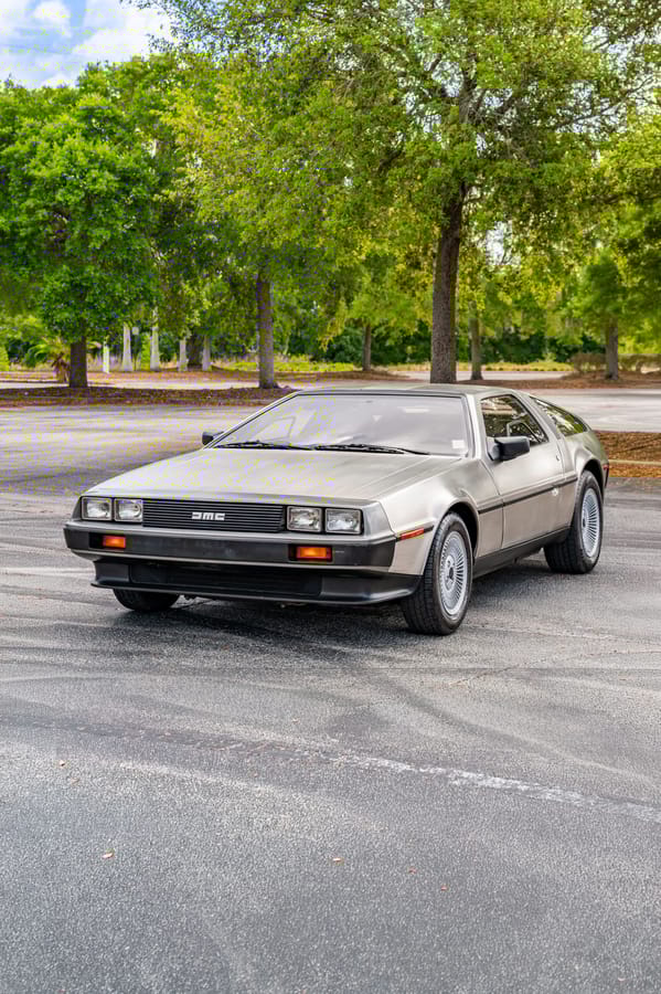 1981 DeLorean DMC-12 Thumbnail