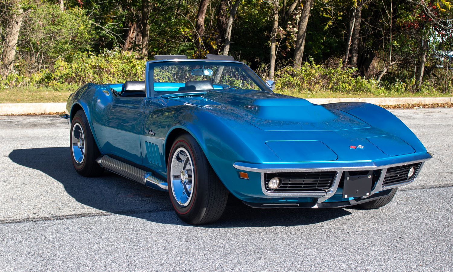 1969 Chevrolet Corvette L88 Convertible LeMans Blue Exterior