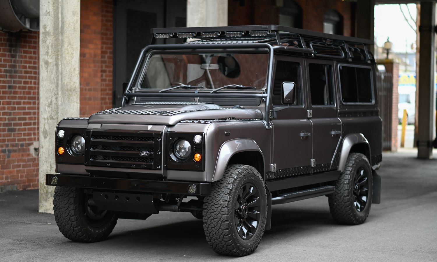 1988 Land Rover Defender Gray metallic Exterior