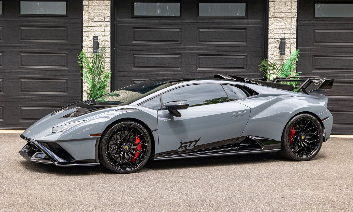 2023 lamborghini Huracan STO 60th Grigio Telesto Exterior