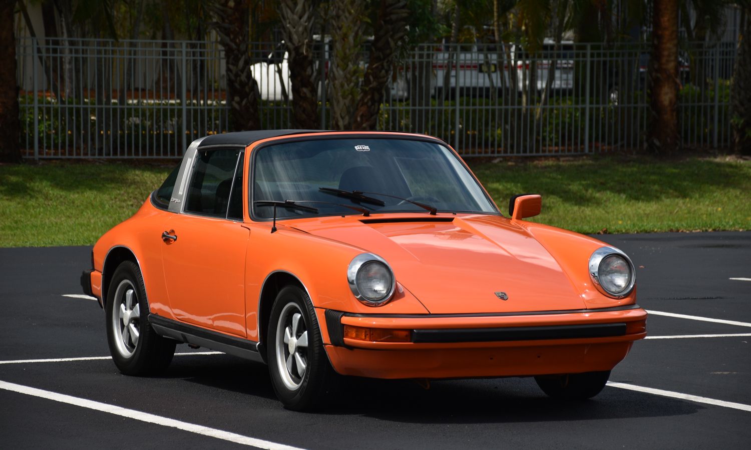 1977 Porsche 911 S Targa Continental Orange (B2) Exterior