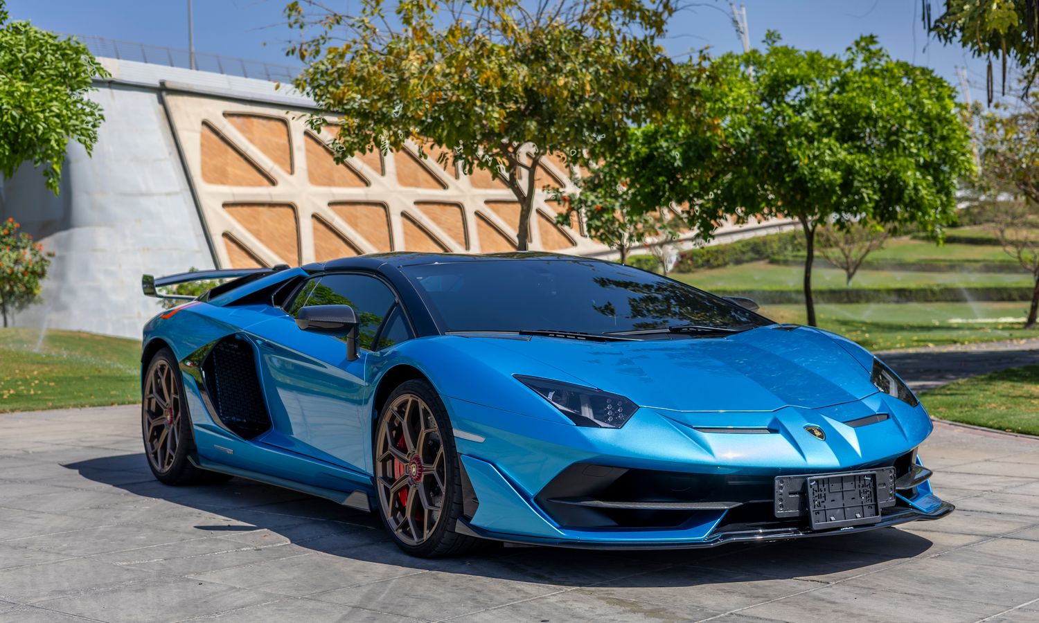 2021 Lamborghini Aventador SVJ Roadster Blu Aegir Exterior