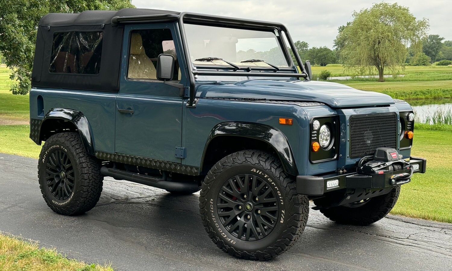 1997 land rover defender Arles Blue Exterior