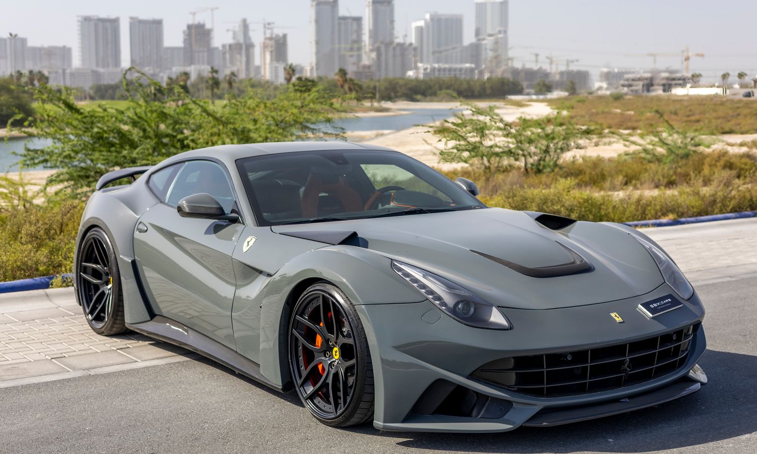 2015 Ferrari  F12  n-largo rosso Grigio Medio Exterior