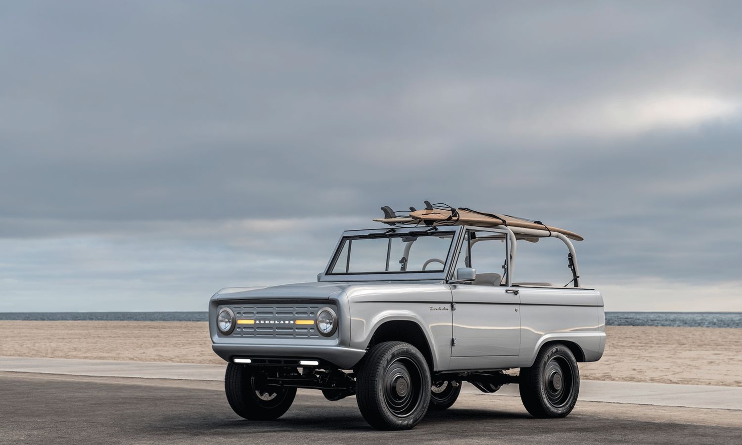 1971 Ford Bronco Metallic Silver White Exterior