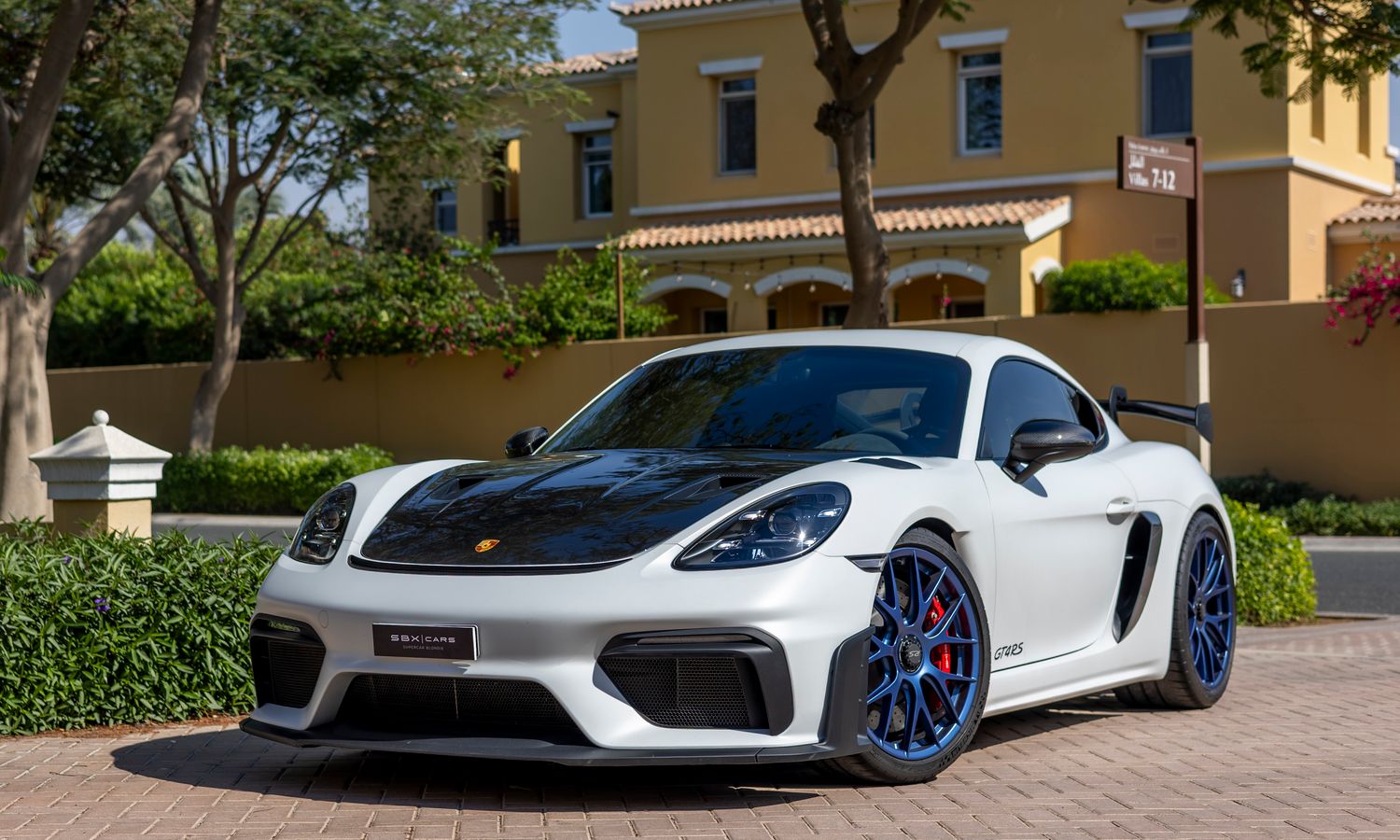 2023 Porsche GT4RS Weissach  Carrera White Metallic Exterior