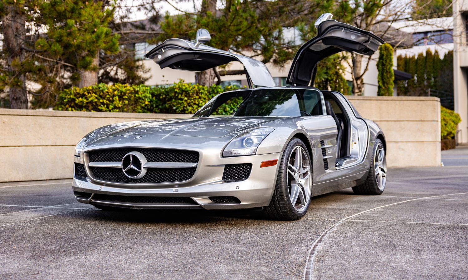 2012 Mercedes-Benz SLS AMG  Alubeam Silver Exterior