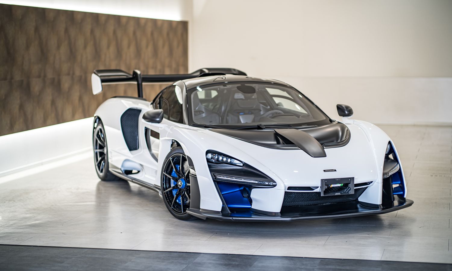 2019 Mclaren Senna White with carbon fiber monocoque Exterior