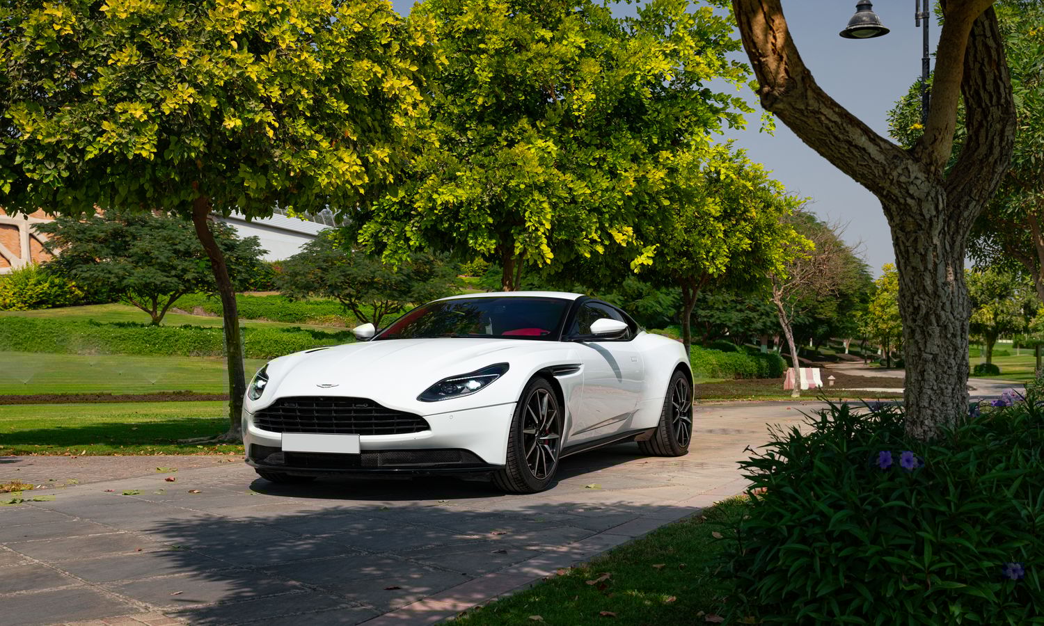 2019 Aston Martin DB11 V8 White Exterior