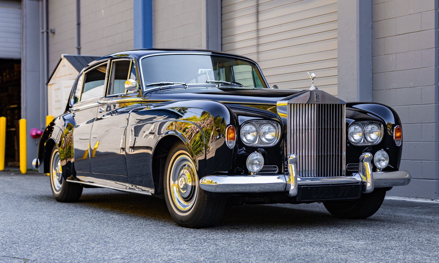 1965 Rolls Royce Silver Cloud III Black Exterior