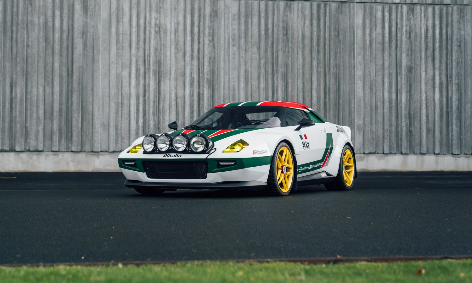2019 MAT Stratos Alitalia Tricolor Livery Exterior