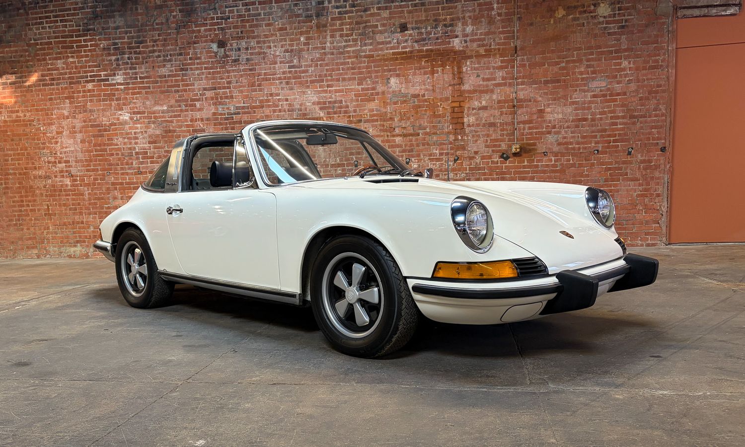 1973 Porsche 911T Targa Light Ivory Exterior
