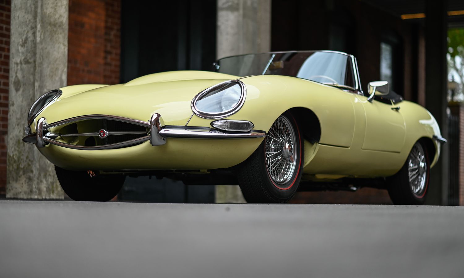 1967 Jaguar XKE Series 1 E-type Roadster Pale Primrose Exterior