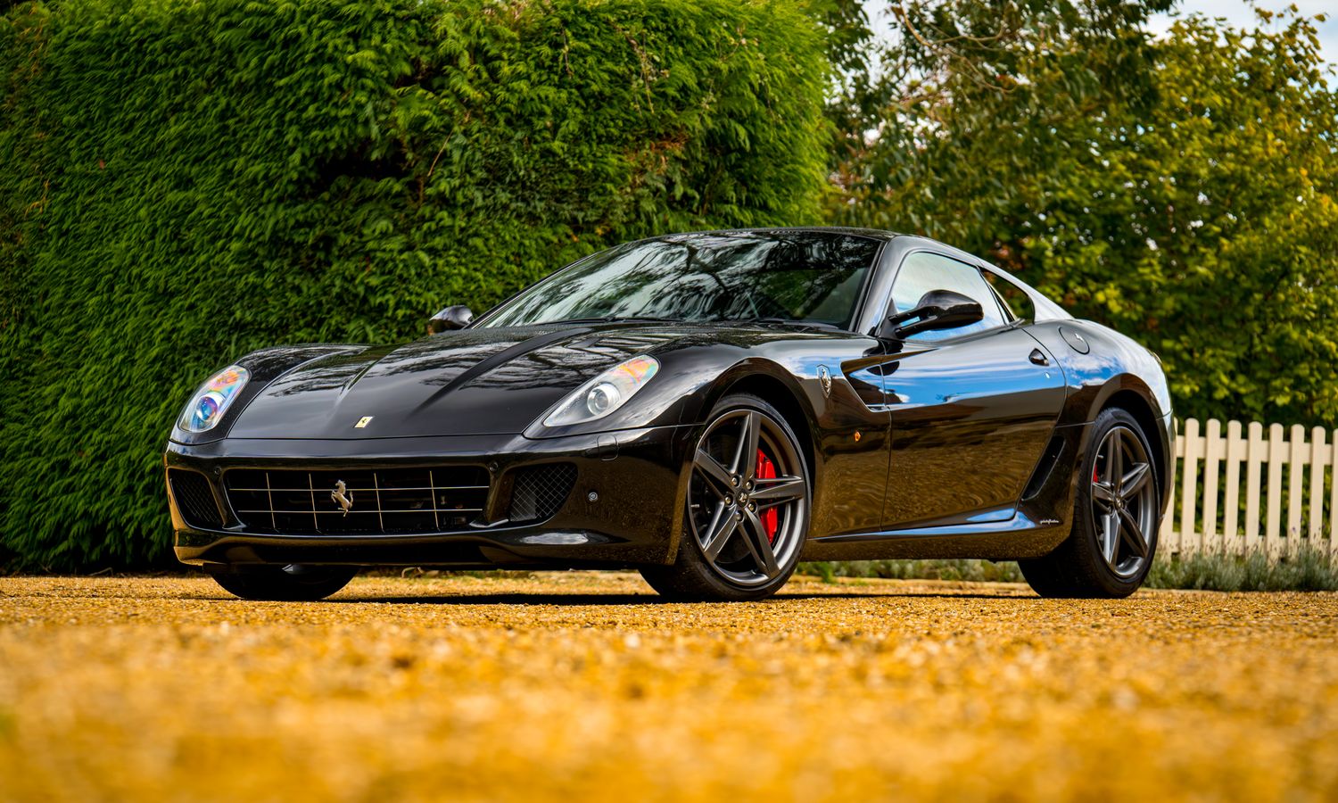 2010 Ferrari 599 Nero Exterior