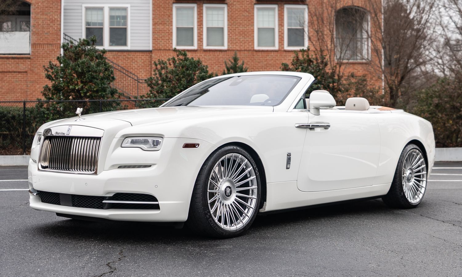 2016 Rolls Royce Dawn English White Exterior