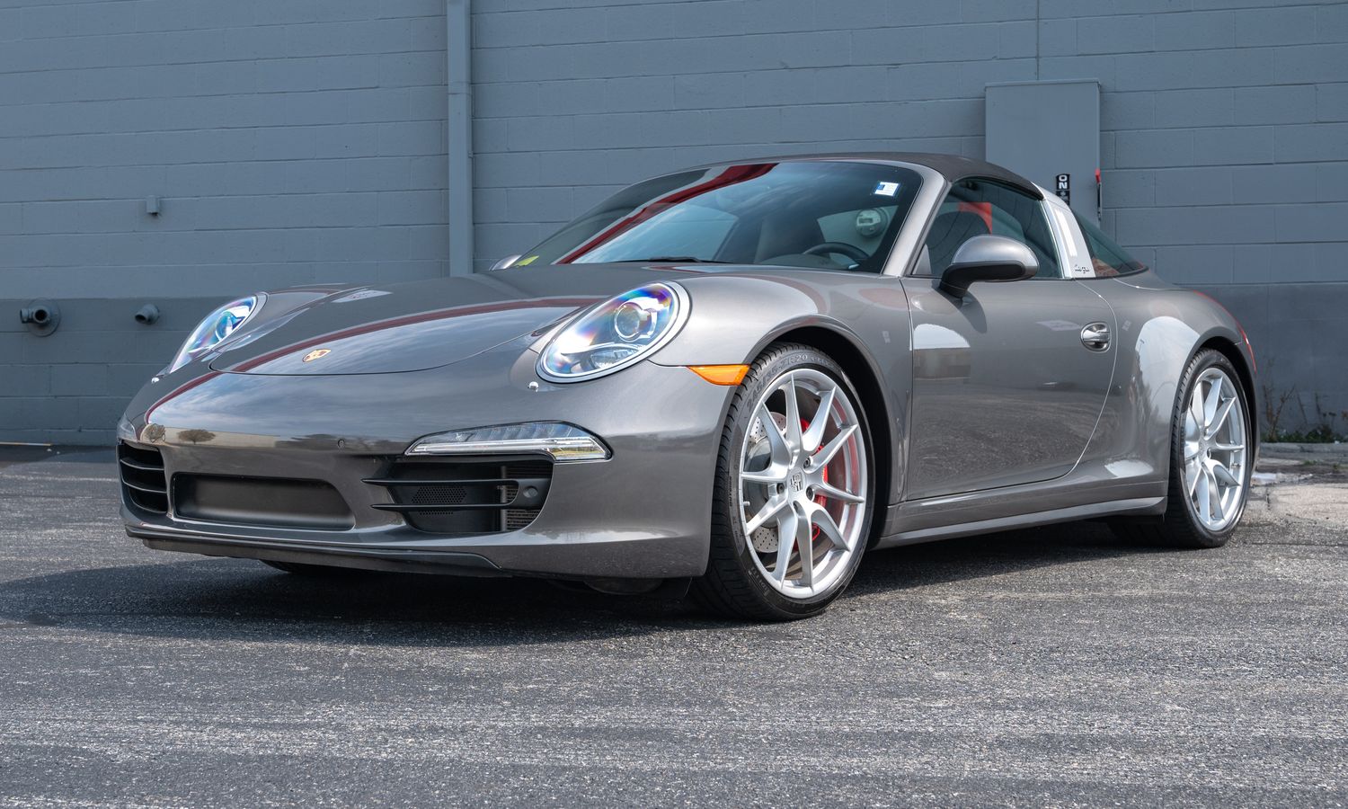 2015 Porsche  911 Targa 4S Agate Grey Metallic Exterior
