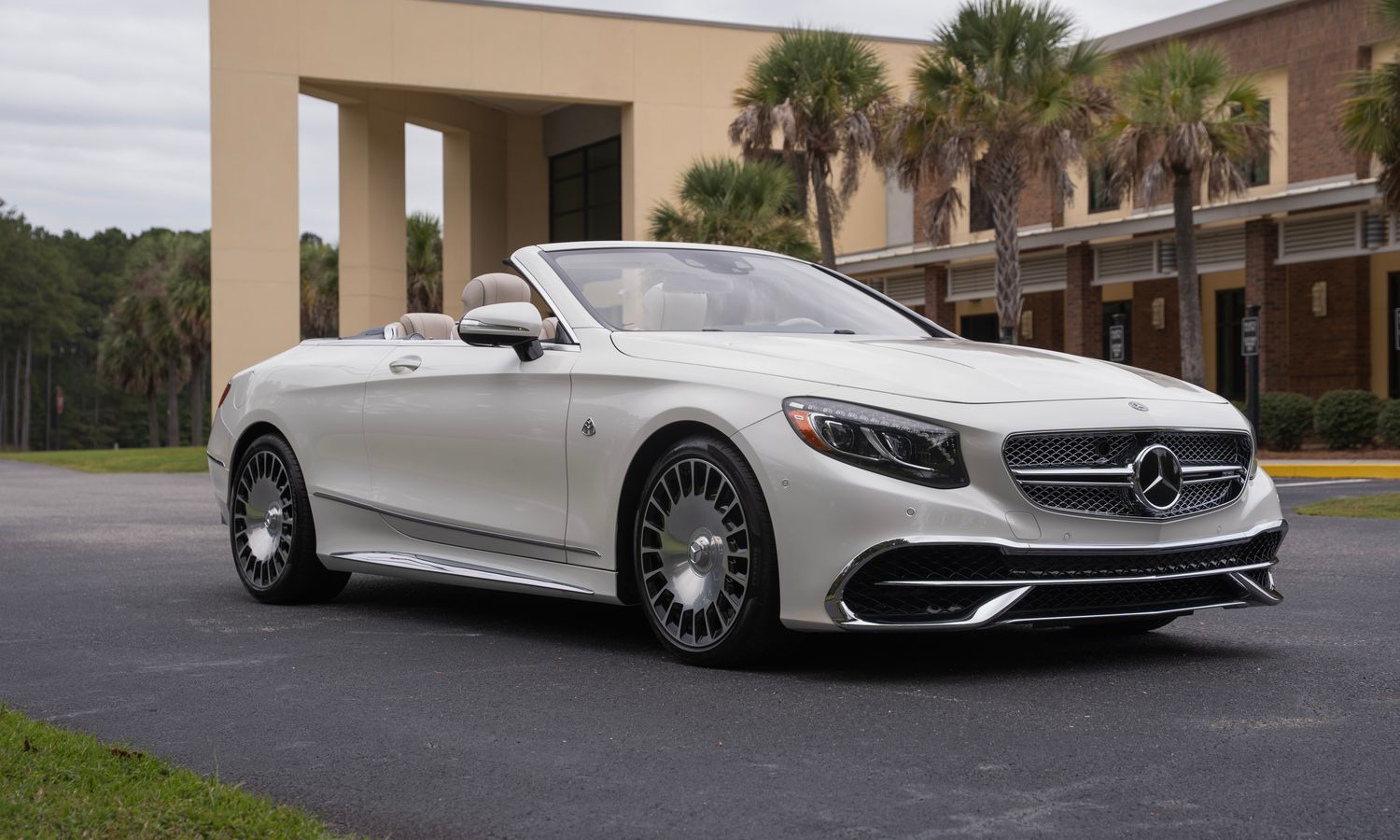 2017 Mercedes-Benz Maybach S650 Cabriolet Designo Diamond White metallic Exterior