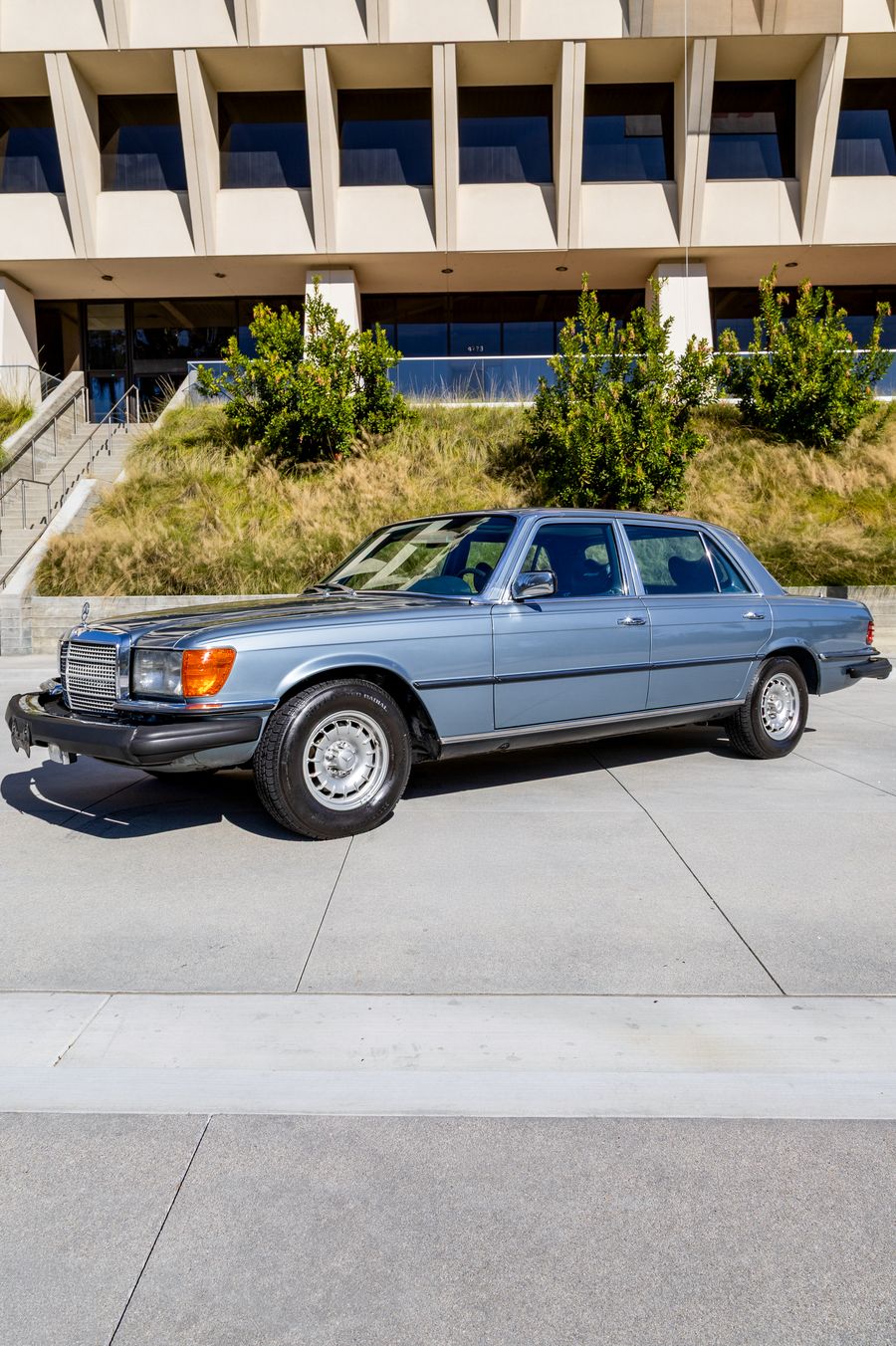 1977 Mercedes-Benz 450SEL 6.9 Thumbnail