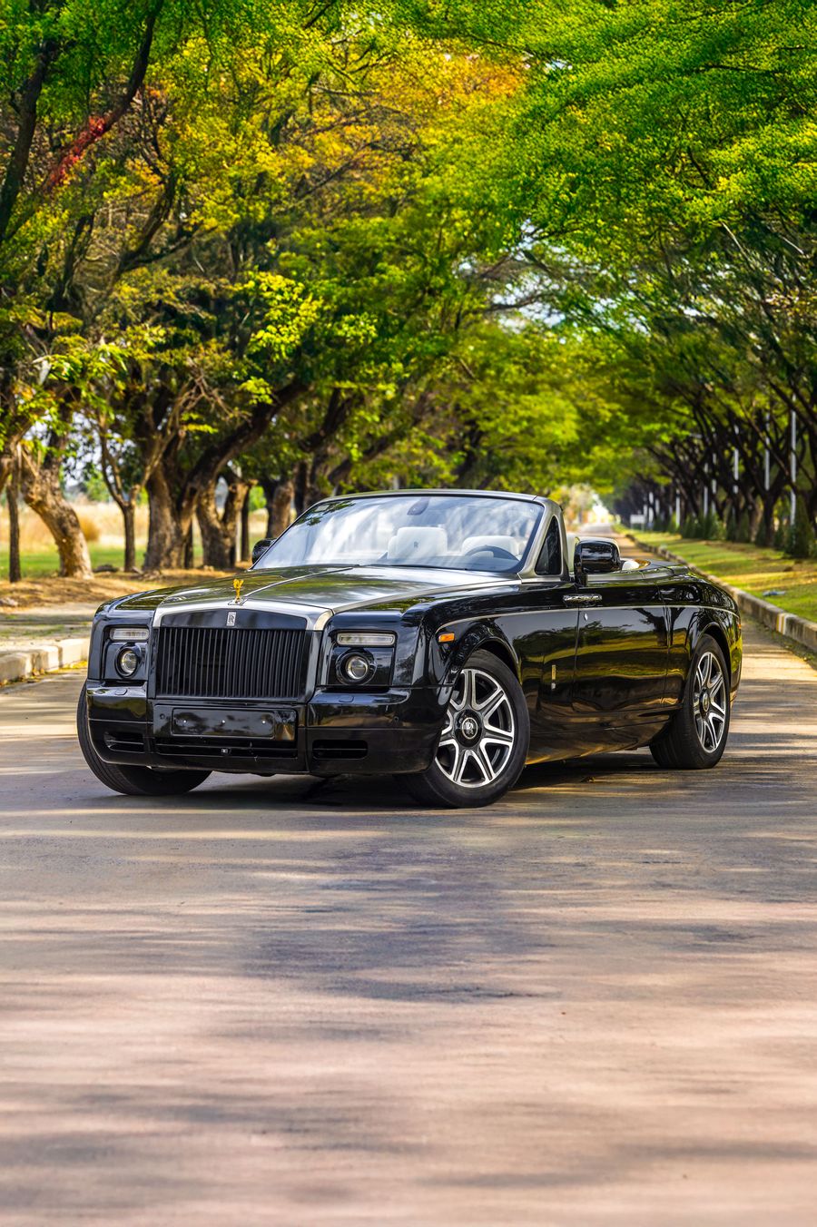 2011 Rolls-Royce Phantom Drophead Thumbnail