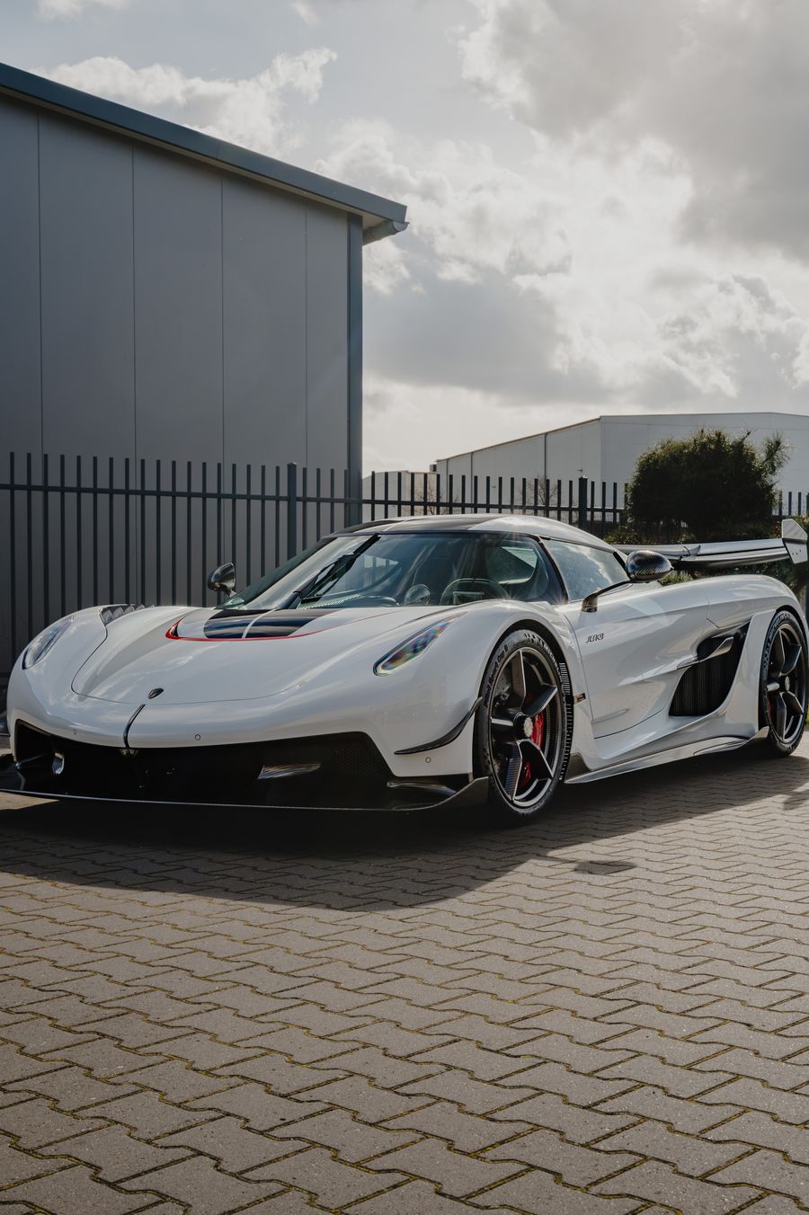 2023 Koenigsegg Jesko Thumbnail