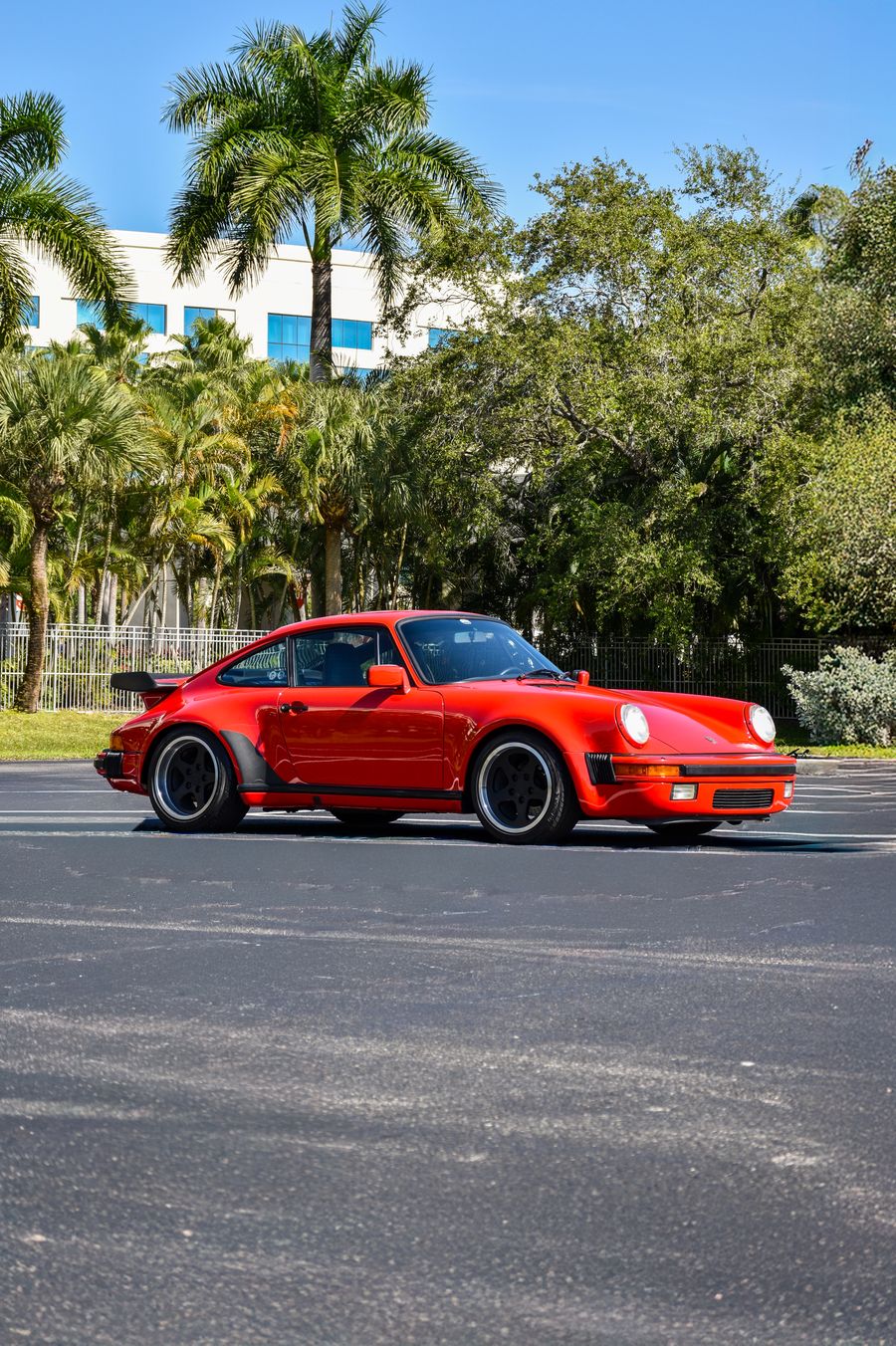 1986 Porsche 911 Turbo Thumbnail