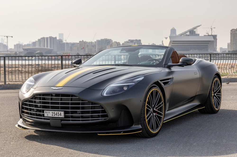 2025 Aston Martin DB12 Volante