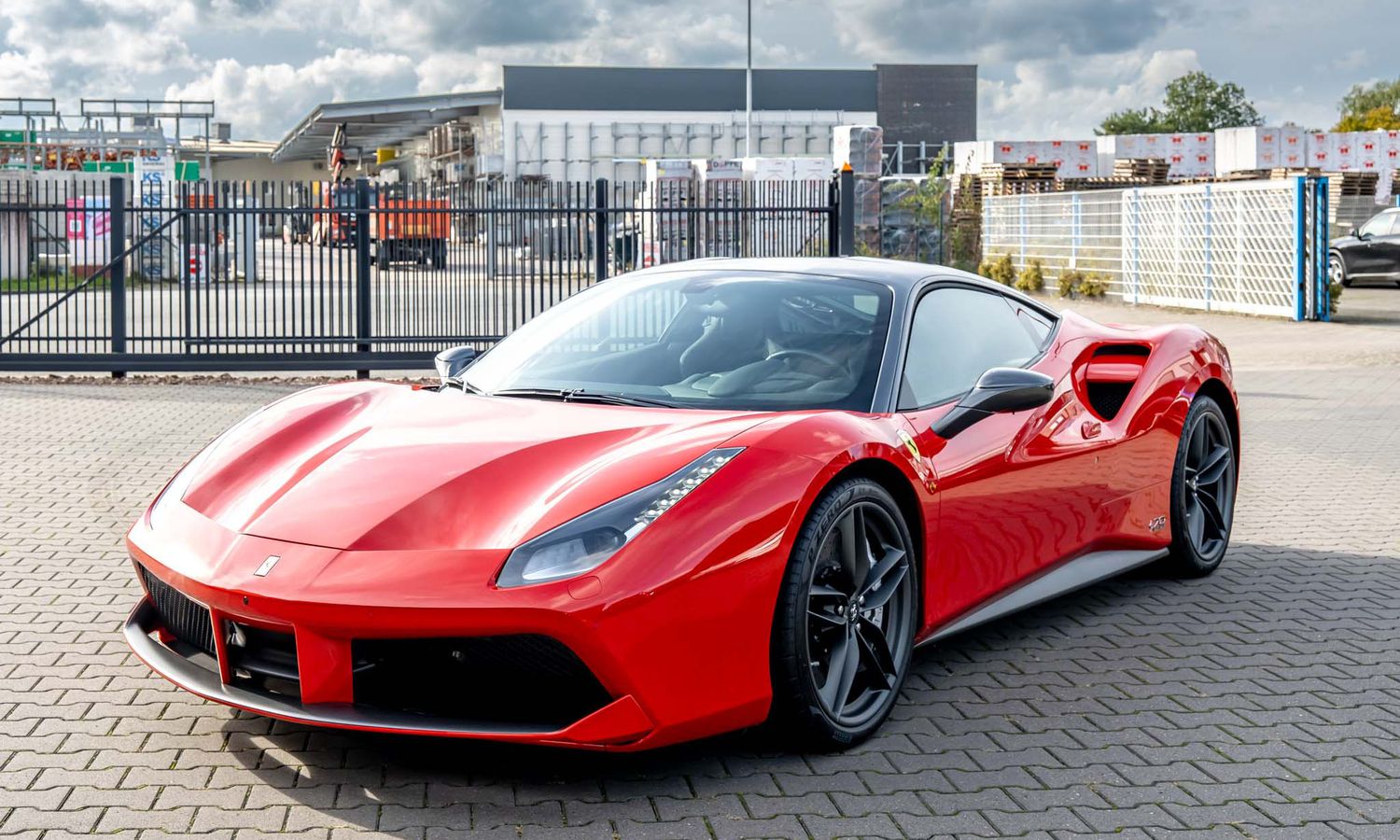 2017 Ferrari 488 GTB 70th Anniversary Rosso Corsa Exterior