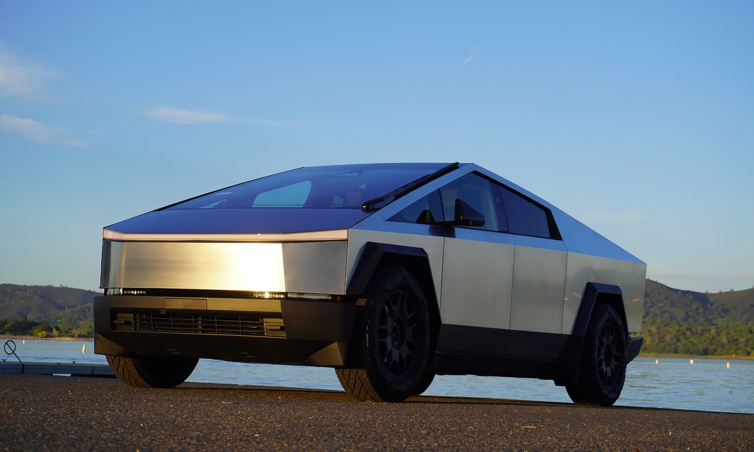  Tesla Cybertruck Stainless Steel Exoskeleton Exterior