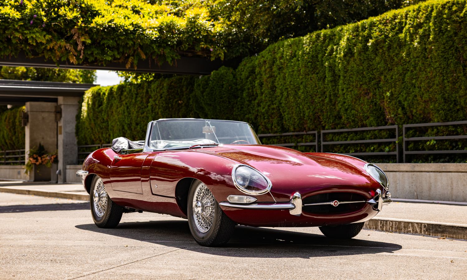 1961 Jaguar E-Type Series 1 3.8L Roadster  Maroon Exterior