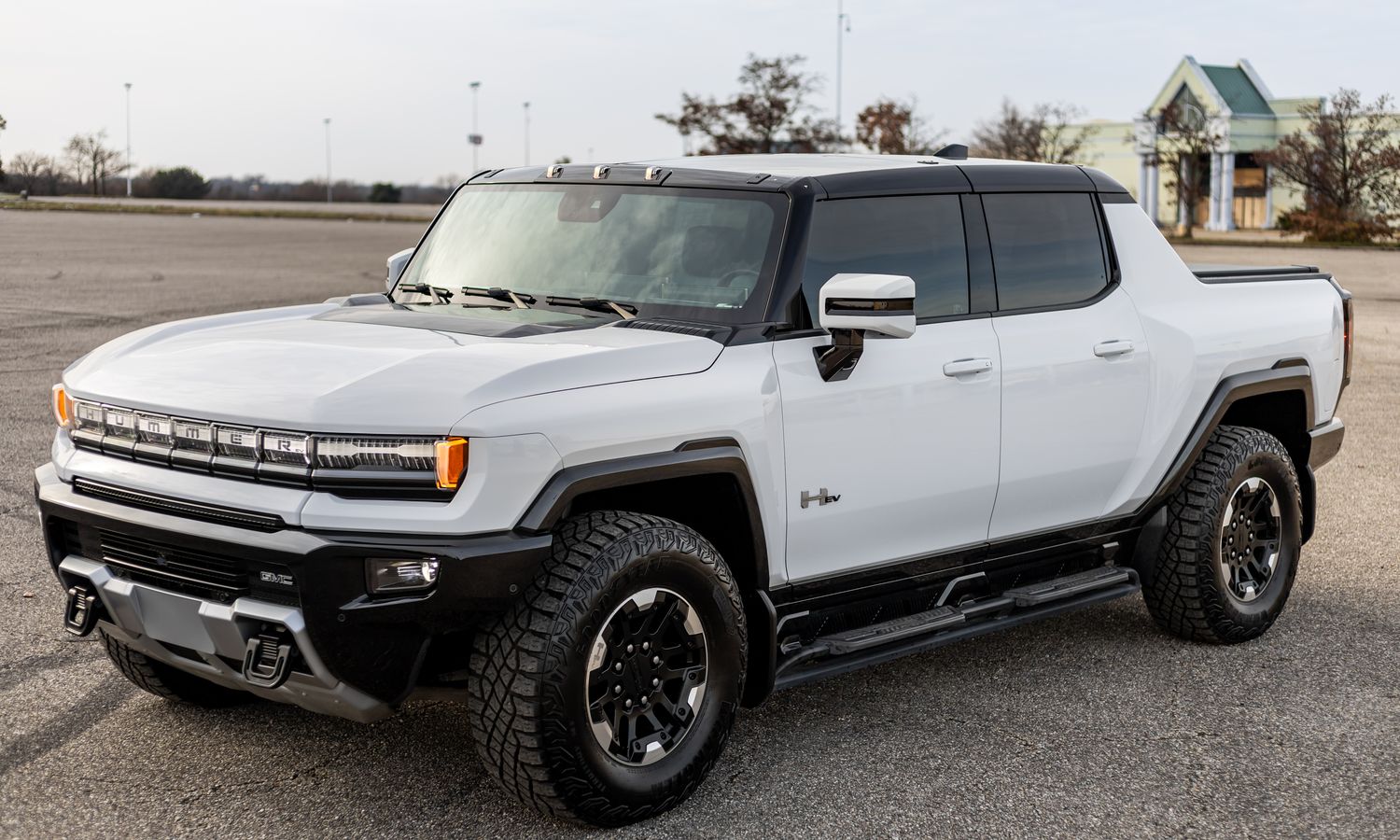 2022 GMC  HUMMER EV EDITION 1 Interstellar White Exterior