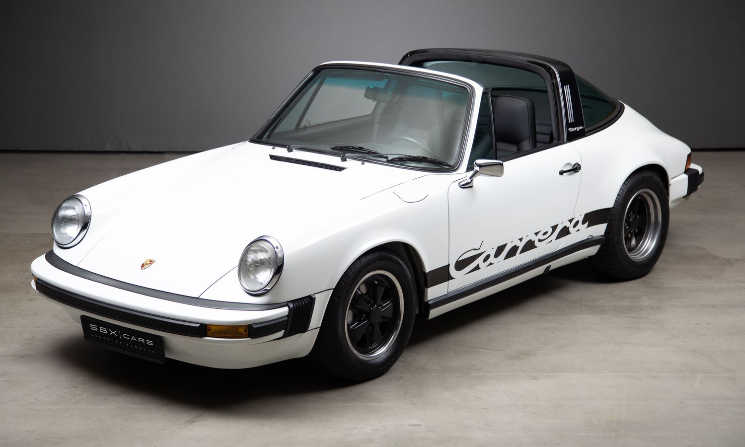 1973 Porsche Carrera Targa 2.7L Grand Prix White Exterior