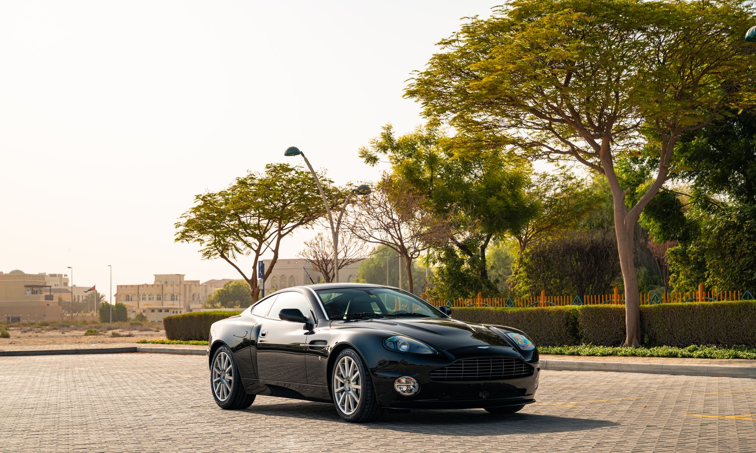 2006 Aston Martin Vanquish S Manual Black Metallic Exterior