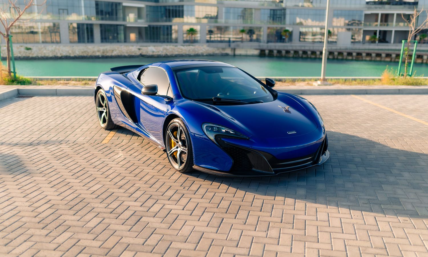 2015 McLaren 650S Spider Aurora Blue Exterior