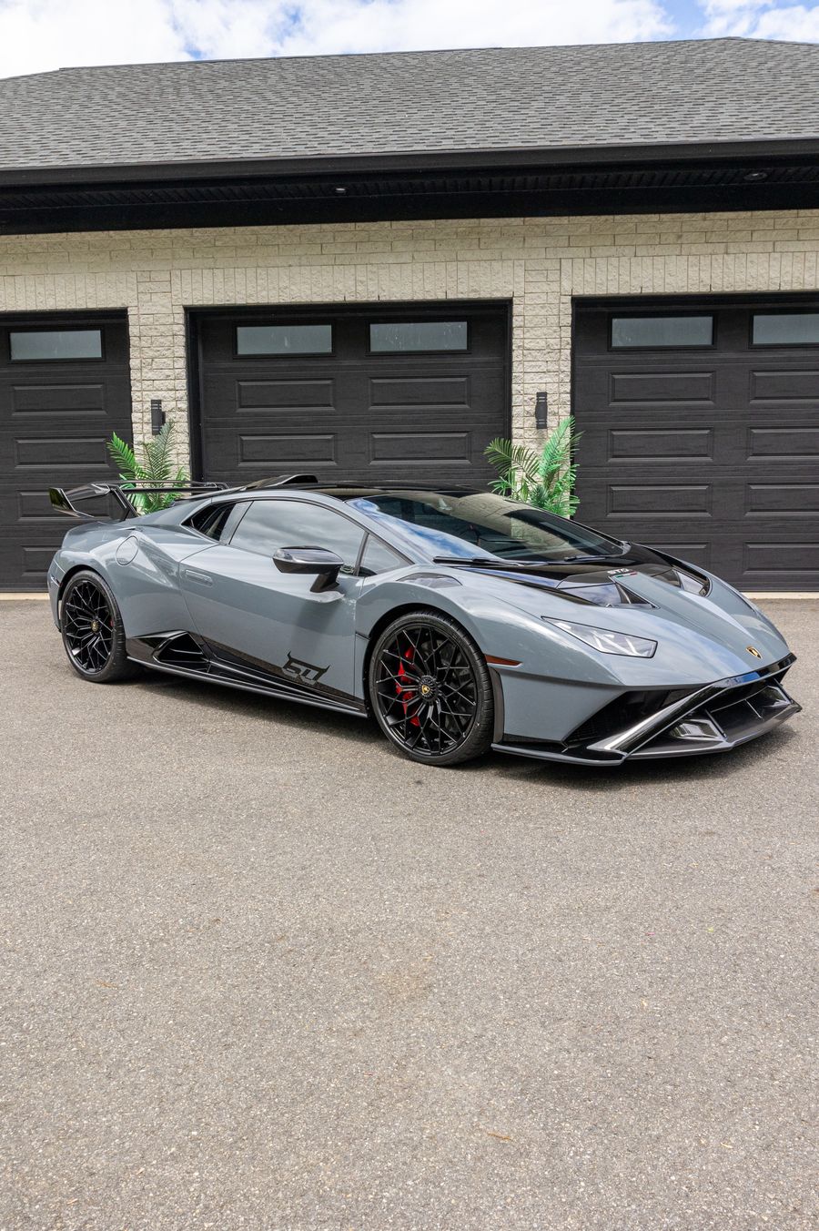 2023 lamborghini Huracan STO 60th Thumbnail