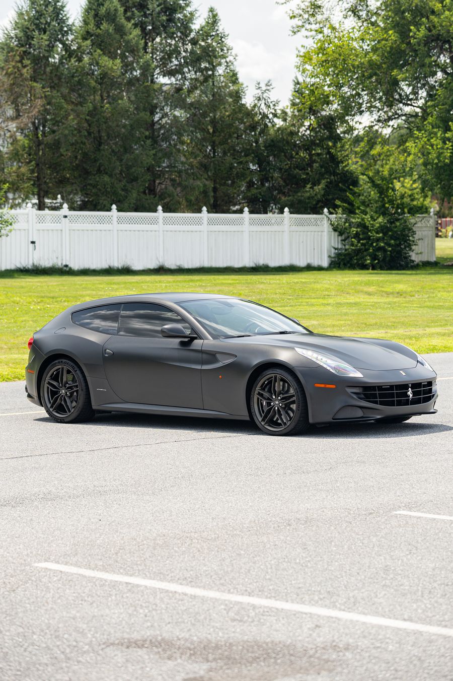 2014 Ferrari FF Thumbnail