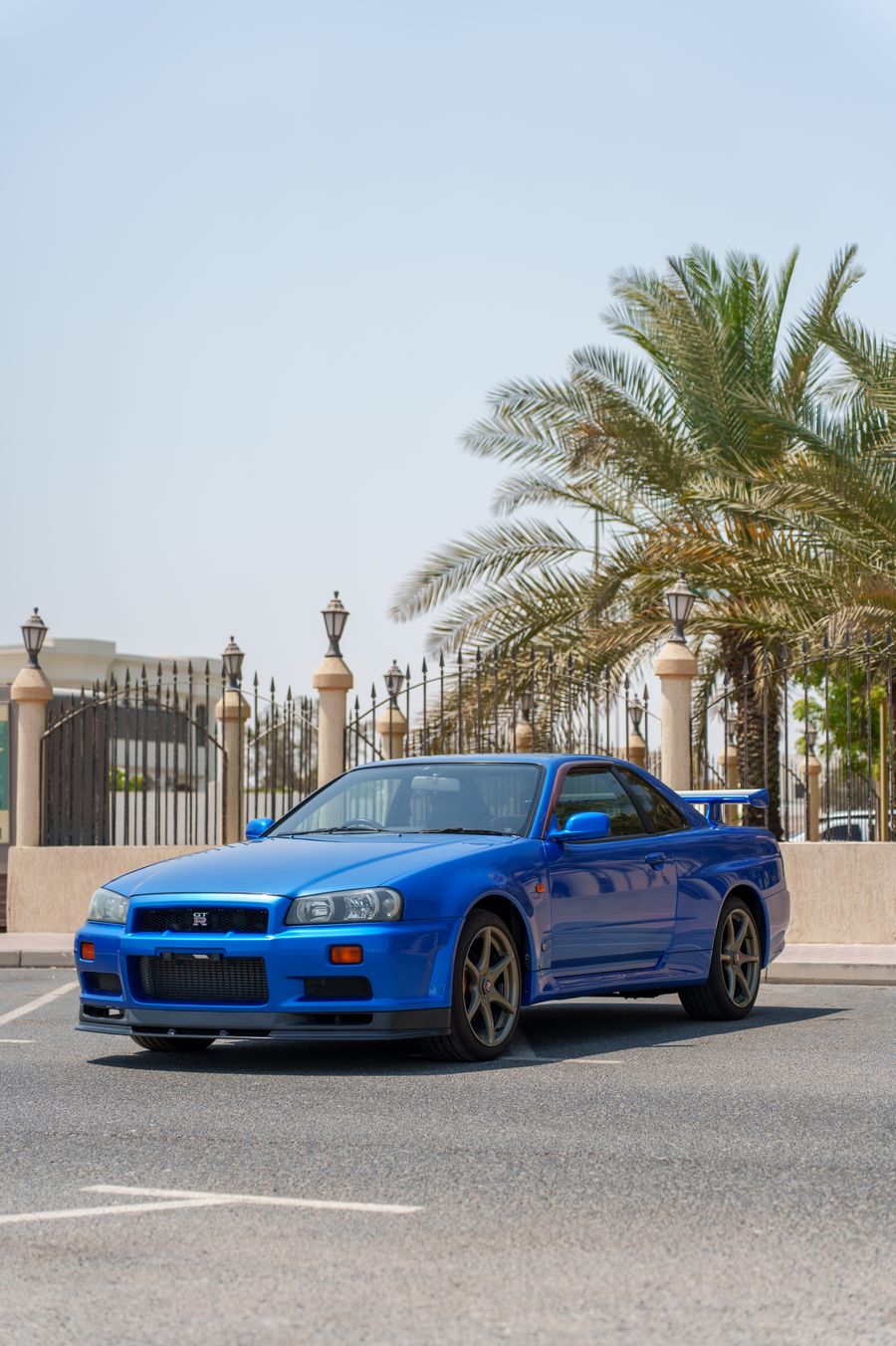 2000 Nissan GT-R Thumbnail