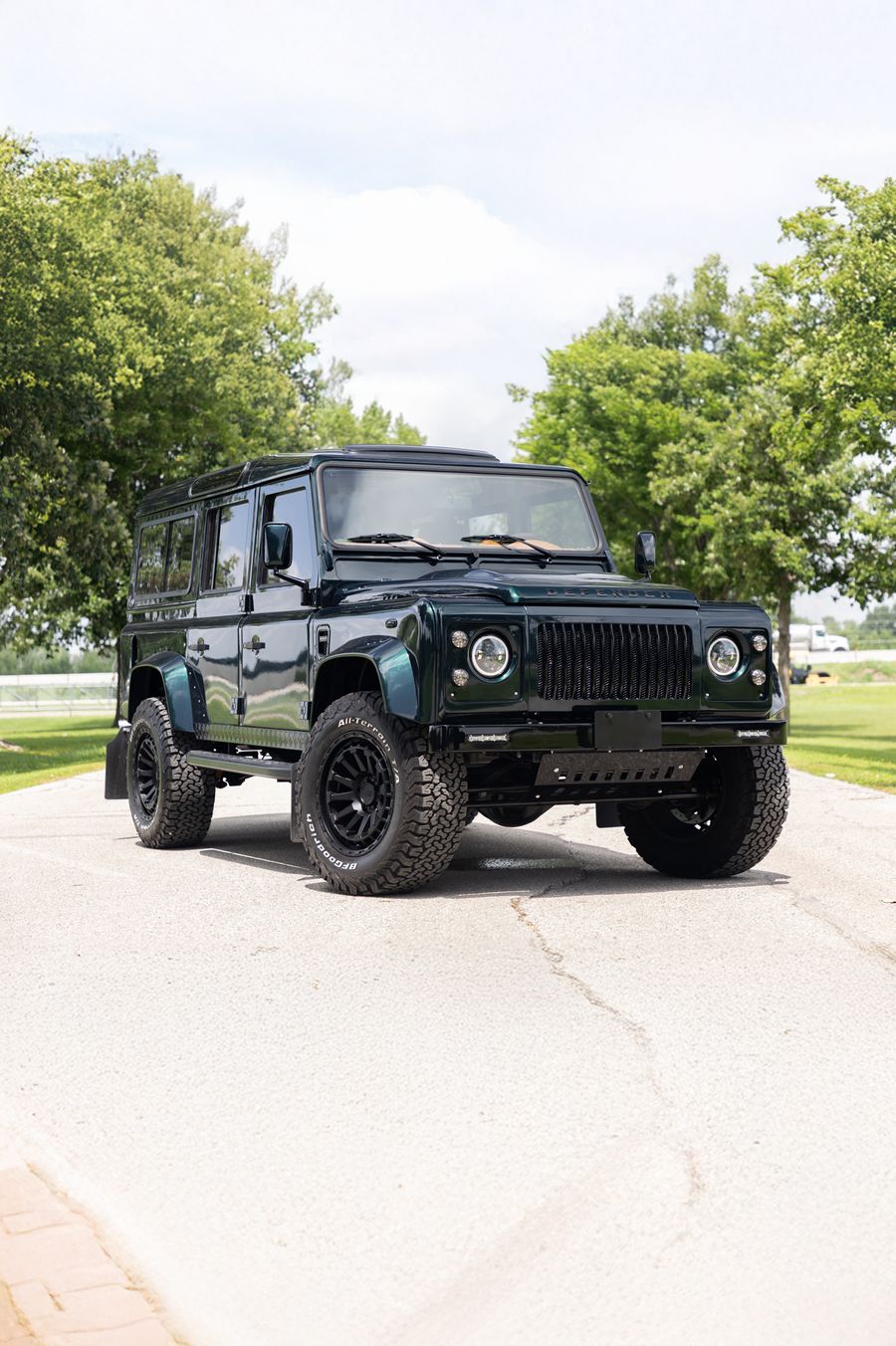 1996 Land Rover Defender 110 Thumbnail