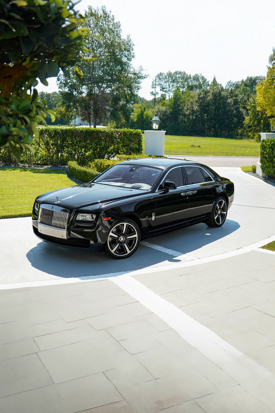 2014 Rolls-Royce Ghost Series II Thumbnail